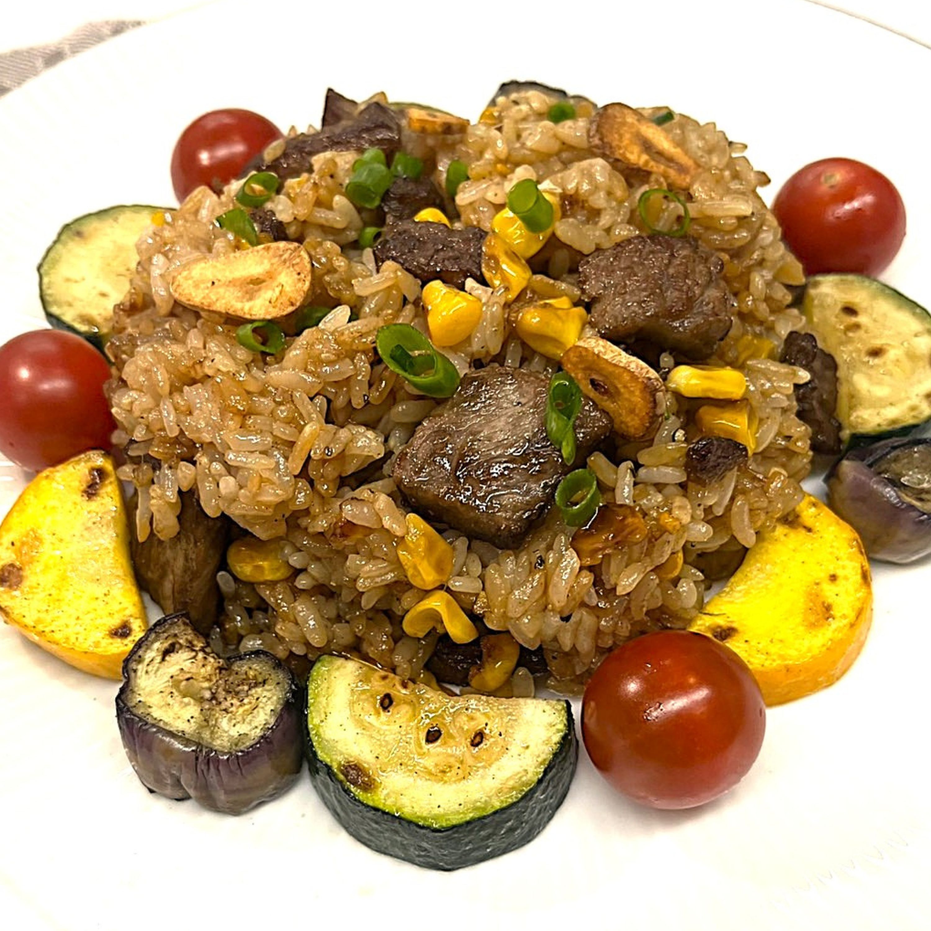 🥣『 スタミナたっぷり ビーフステーキご飯 』🥩🧄✨もうすぐ父の日！ありがとうの気持ちを込めて☆😋