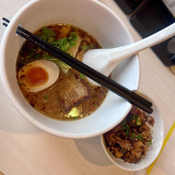 まきむーの麺食い☆3つ!電撃羅愛麺 青空きっど 零壱(浜松市) まきむーの麺食い☆3つ!電撃羅愛麺 青空きっど 零壱(浜松市)